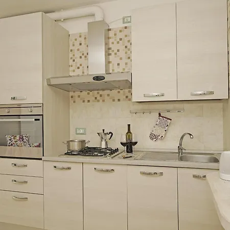 מלון דירות Garda Valtenesi פואניאגו