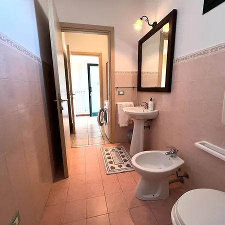 Garda Valtenesi 3* פואניאגו