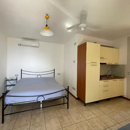 מלון דירות Garda Valtenesi פואניאגו