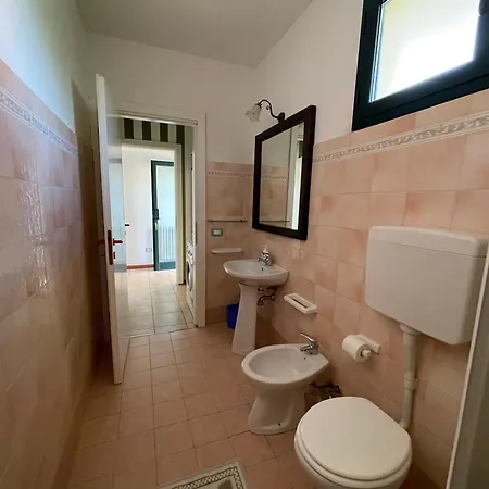מלון דירות Garda Valtenesi 3*