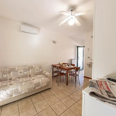 Garda Valtenesi 3* פואניאגו