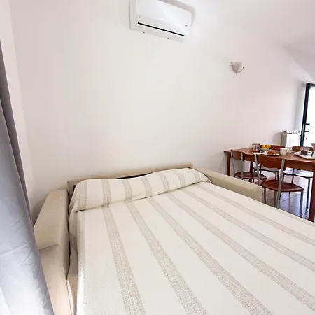 Garda Valtenesi מלון דירות
