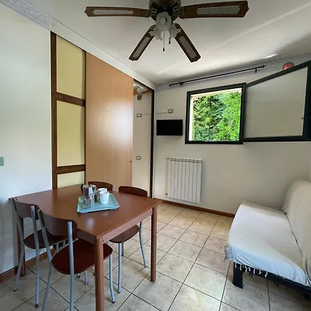 Garda Valtenesi מלון דירות