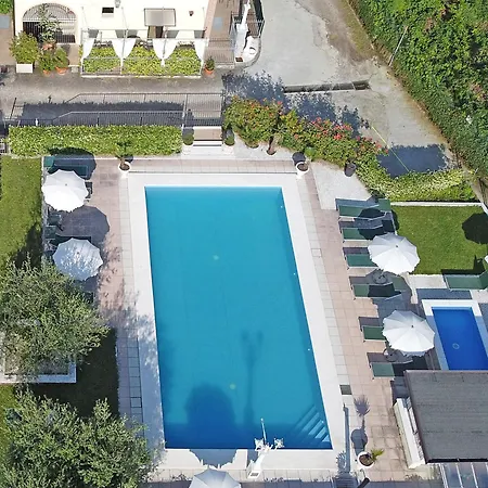 Garda Valtenesi Aparthotel 3*